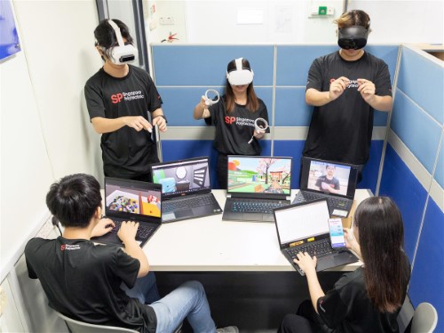 Students testing their Virtual Reality, Sign Language and Physiological Parameter Systems