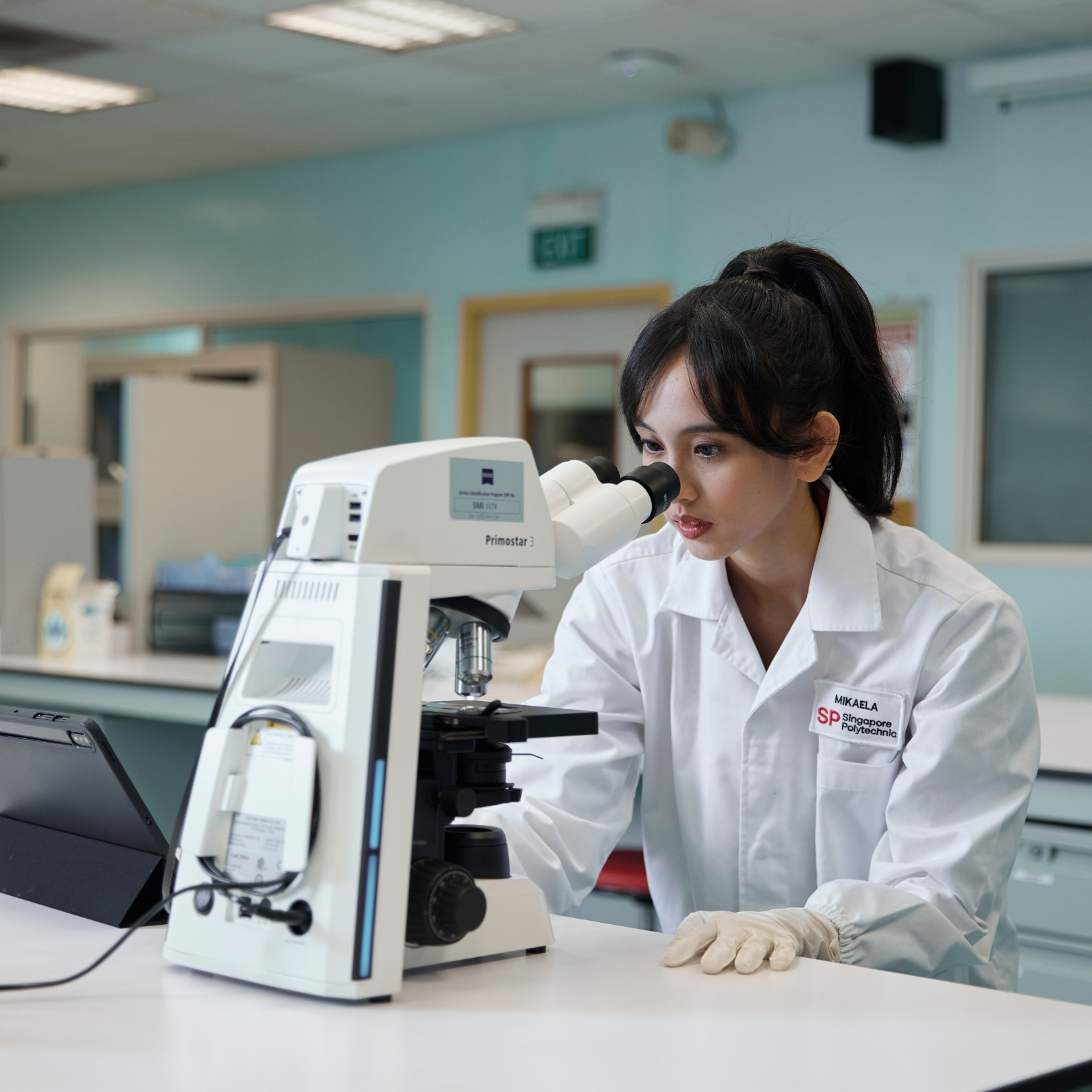 CLS-CLS Landing Student Using Microscope-v01