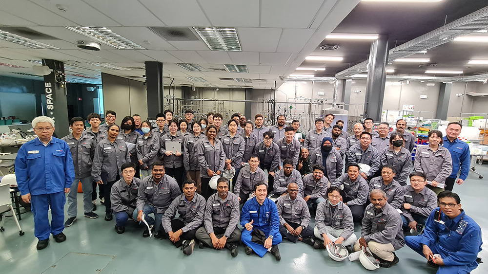 A group photo in the workshop