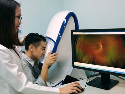 ultra-widefield-fundus-camera