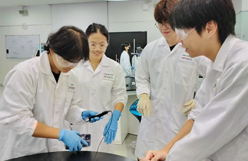 Students doing an experiment 