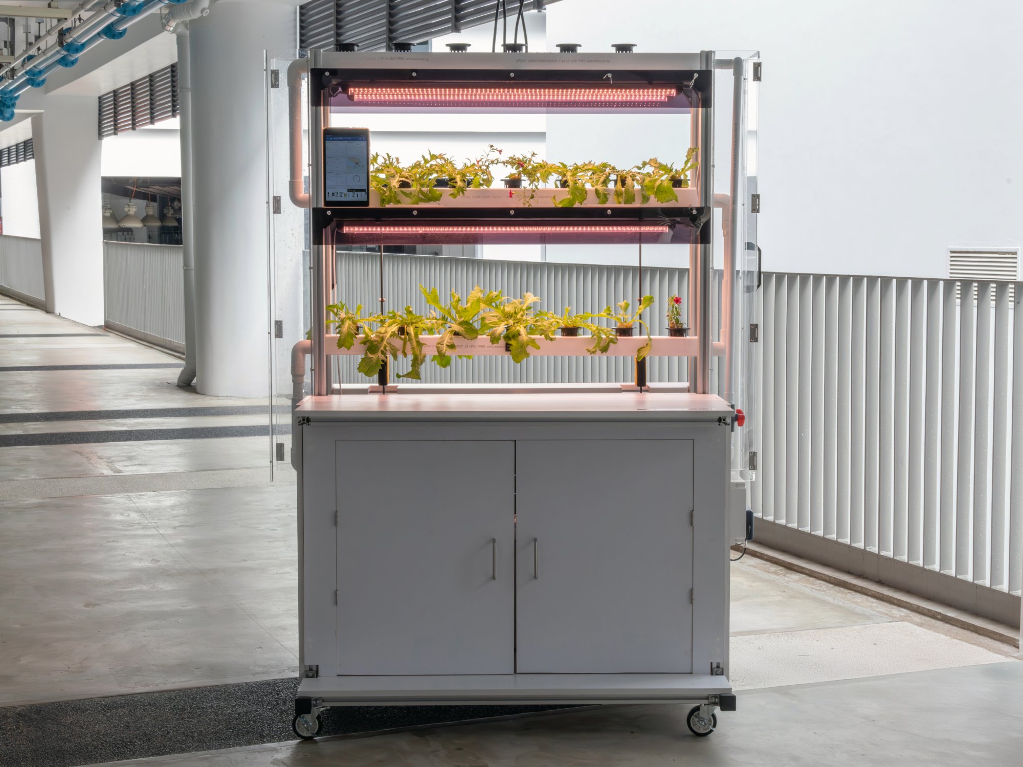 Mobile Vermiponics Vertical Farming System