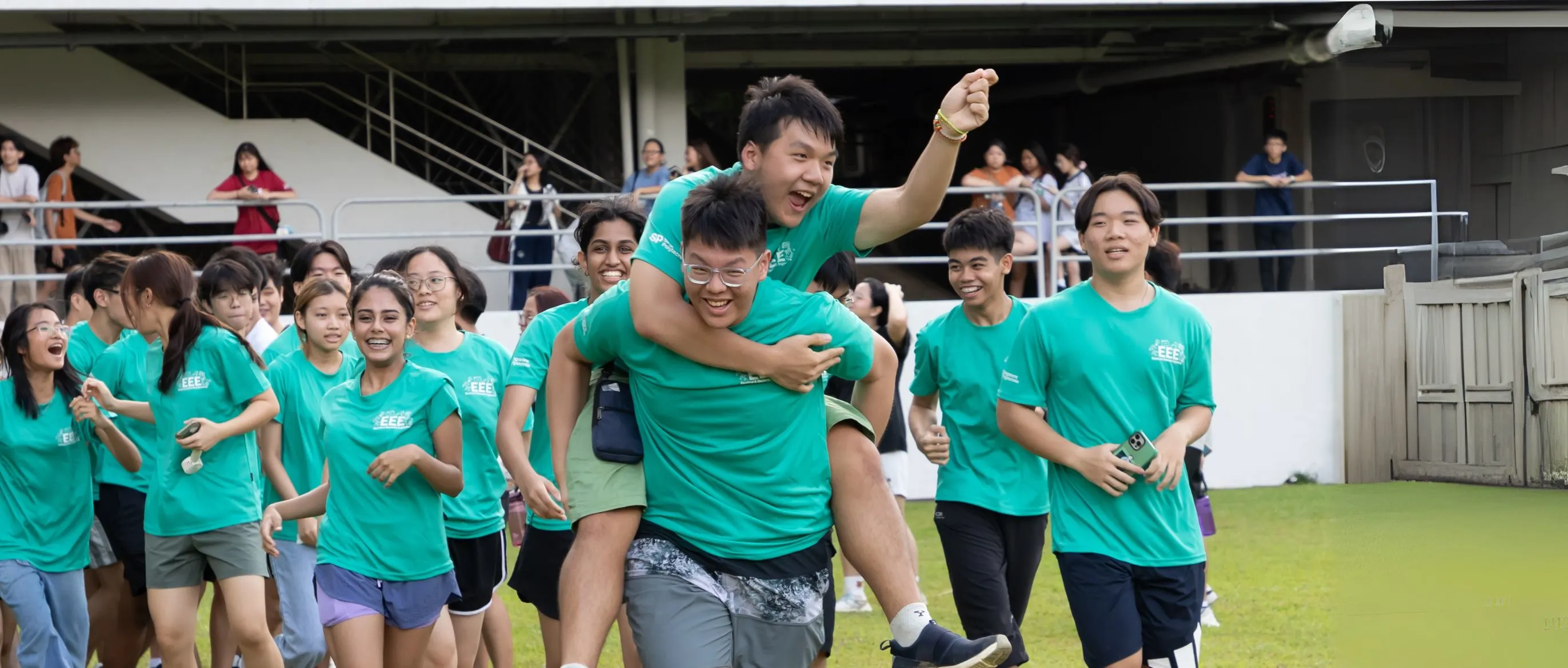 students running